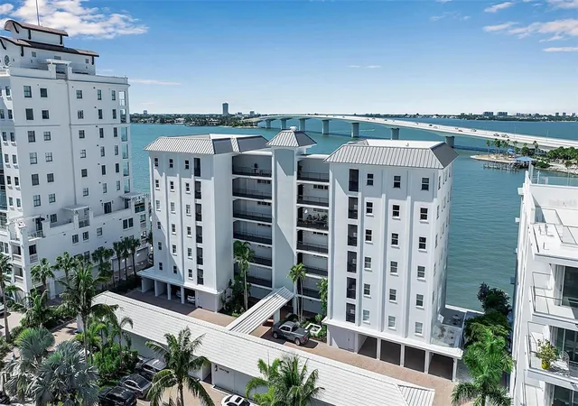 2nd image of 226 Golden Gate Pt, SARASOTA, FL 34236