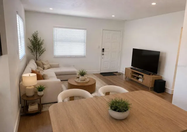 Photo 3 of Single family home for sale at 3606 W Bay To Blvd, Tampa, FL 33629 | MLS# TB8430738 | Listing updated on 2026-08-17