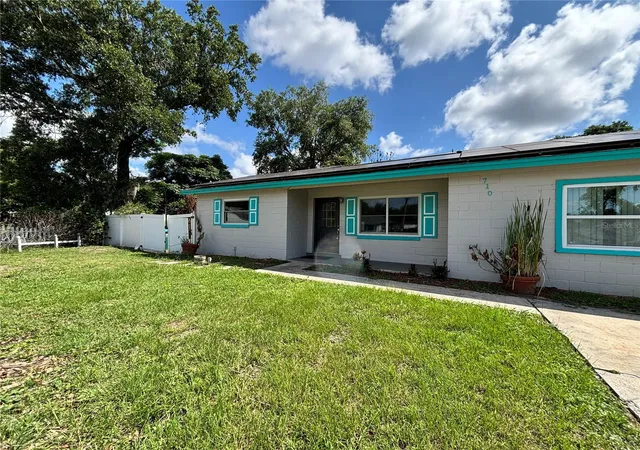 Photo 1 of Single family home for sale at 710 East Ct, Longwood, FL 32750 | MLS# S5137189 | Listing updated on 2026-08-28