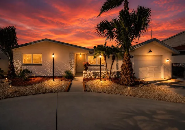 Photo 1 of Single family home for sale at 13711 Allyn Dr, Hudson, FL 34667 | MLS# TB8446389 | Listing updated on 2026-08-26