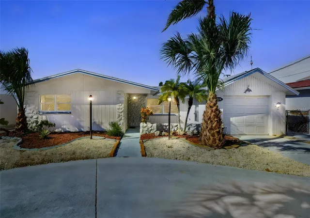 Photo 4 of Single family home for sale at 13711 Allyn Dr, Hudson, FL 34667 | MLS# TB8446389 | Listing updated on 2026-08-26