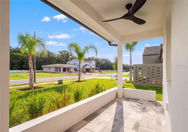 4th image of 423 Skyfield Ct, Lady Lake, FL 32159 | MLS# G5105211