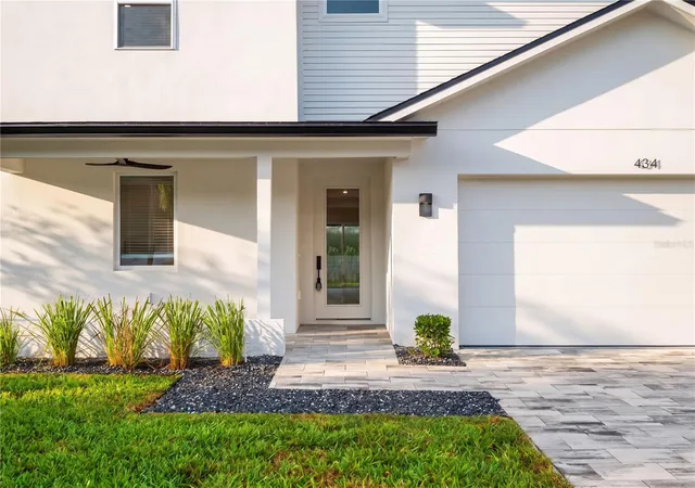 5th image of 423 Skyfield Ct, Lady Lake, FL 32159 | MLS# G5105211