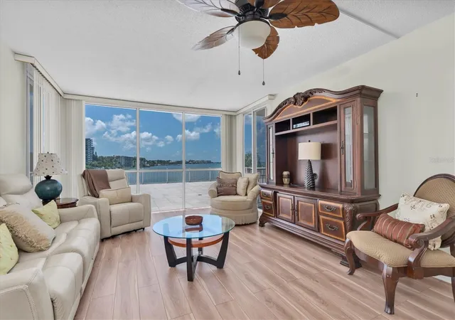 5th image of 100 Pierce St #305, Clearwater, FL 33756 | MLS# TB8465485