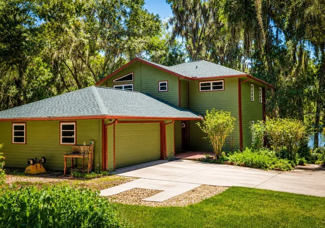 1st image of 243 Herman Dr, Hawthorne, FL 32640 | MLS# GC536818