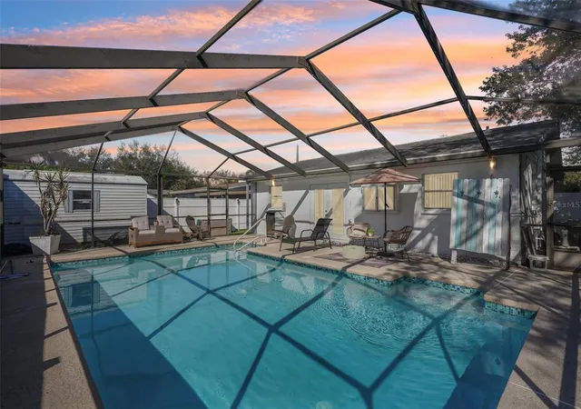 2nd image of 4508 W Pearl Ave, Tampa, FL 33611 | MLS# TB8467441