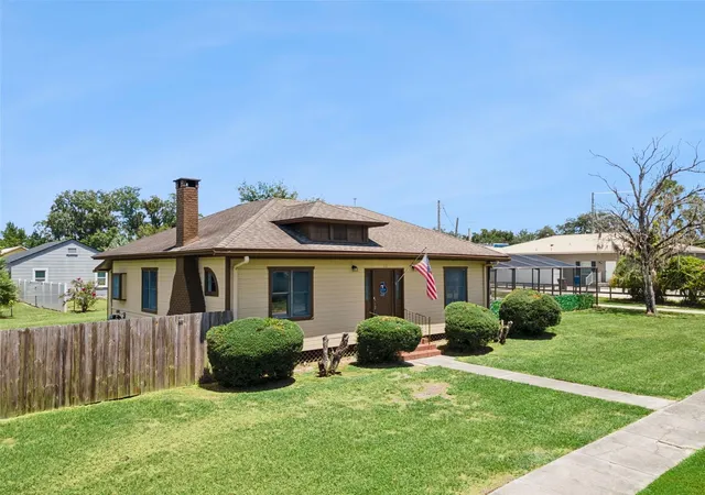 2nd image of 116 W Arborvitae Ln, Polk City, FL 33868 | MLS# O6378198