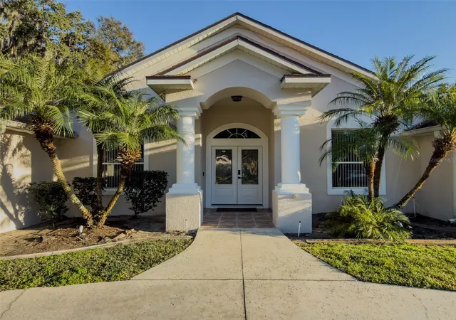 Photo 3 of Single family home for sale at 4 Weston Rd, Leesburg, FL 34748 | MLS# O6378715 | Listing updated on 2026-08-17