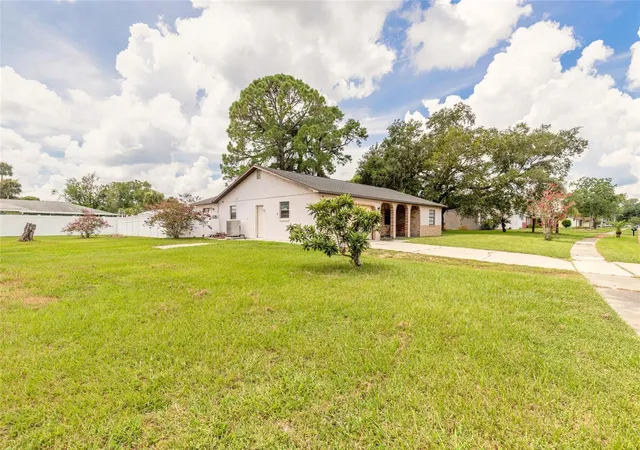 Photo 3 of Single family home for sale at 1210 Mellisa Dr, Port Orange, FL 32129 | MLS# NS1087252 | Listing updated on 2026-09-02