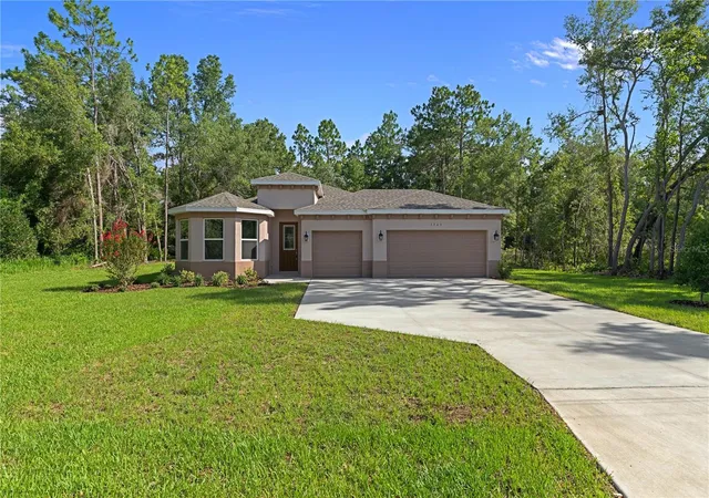 Photo 2 of Single family home for sale at 1565 W Pearson St, Hernando, FL 34442 | MLS# W7882969 | Listing updated on 2026-08-17