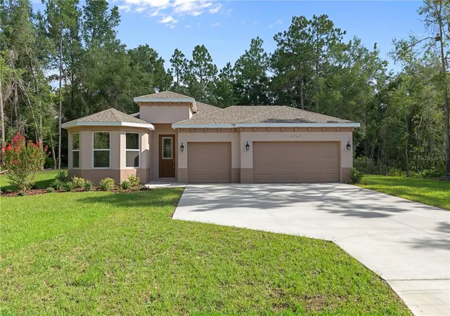 Photo 4 of Single family home for sale at 1565 W Pearson St, Hernando, FL 34442 | MLS# W7882969 | Listing updated on 2026-08-17