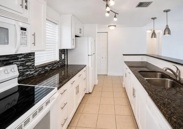 Photo 3 of Condo for sale at 464 N Paula Dr #115, Dunedin, FL 34698 | MLS# TB8479091 | Listing updated on 2026-08-17
