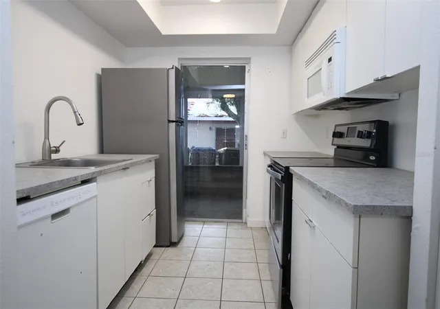 Photo 3 of Townhouse for sale at 53 W Marbrisa Way, Kissimmee, FL 34743 | MLS# O6386367 | Listing updated on 2026-09-01