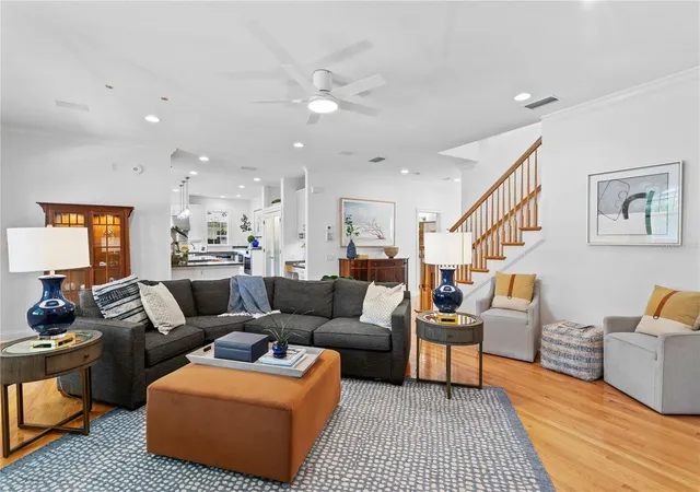 Photo 3 of Sale Pending at 4115 W Barcelona St, Tampa, FL 33629 | MLS# TB8481417 | Listing updated on 2026-09-01