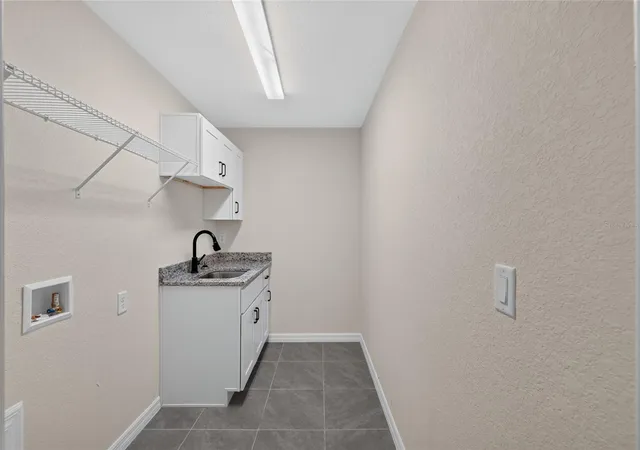 30th image of 6 Bay Pass Ter, Ocklawaha, FL 32179 | MLS# OM720485