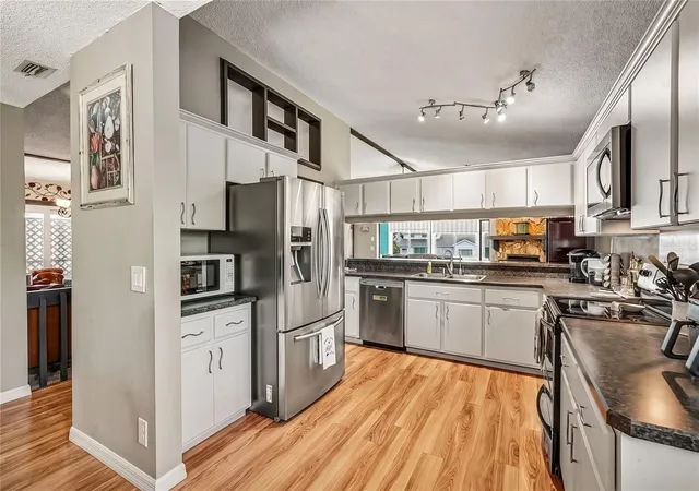 Photo 5 of Single family home for sale at 6340 Spoonbill Dr, New Port Richey, FL 34652 | MLS# TB8486304 | Listing updated on 2026-08-18
