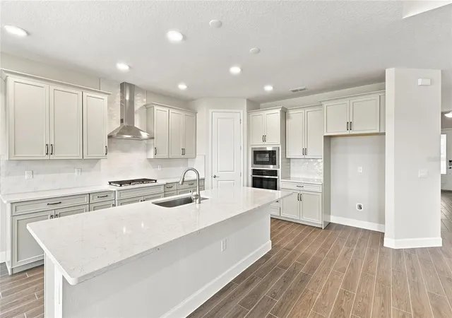 3rd image of 3795 Wolves Creek Pl, Apopka, FL 32712 | MLS# O6393698
