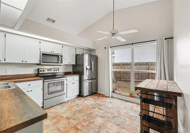 Photo 3 of Single family home for sale at 1144 Hardwood Dr, Valrico, FL 33596 | MLS# TB8492016 | Listing updated on 2026-08-20