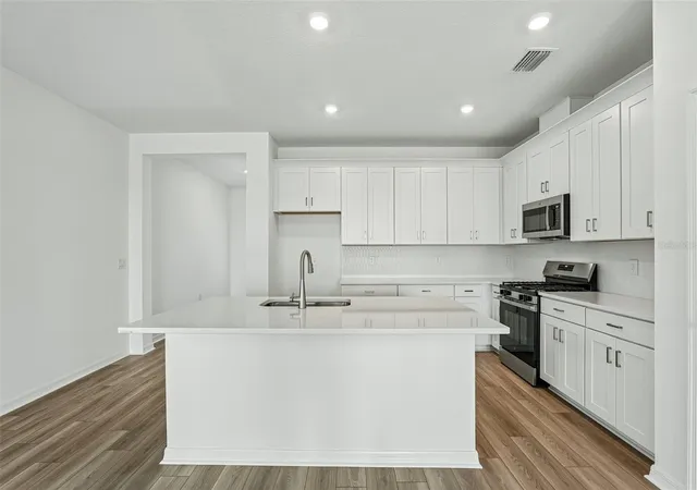 Photo 3 of Sale Pending at 13814 Bertrand Ave, Palmetto, FL 34221 | MLS# R4910970 | Listing updated on 2026-10-08