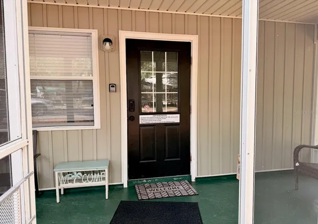 Photo 3 of Single family home for sale at 14010 NE 250th Circle, Fort Mc Coy, FL 32134 | MLS# OM722030 | Listing updated on 2026-08-16