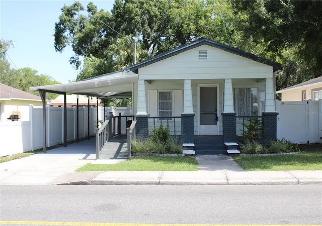 1st image of 1106 E Dr Martin Luther King Jr Blvd, Plant City, FL 33563 | MLS# TB8494799