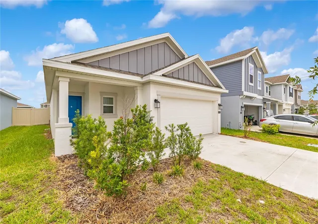Photo 2 of Single family home for sale at 961 Harold Pass, Lake Wales, FL | MLS# O6397178 | Listing updated on 2026-08-18
