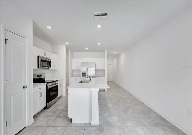 Photo 4 of Single family home for sale at 961 Harold Pass, Lake Wales, FL | MLS# O6397178 | Listing updated on 2026-08-18