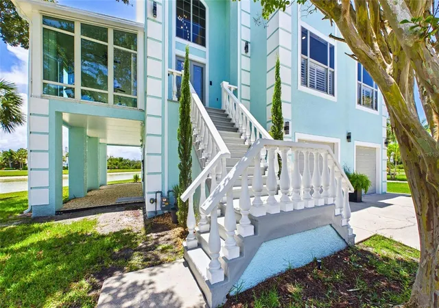 3rd image of 2106 Pelican Ct, Tarpon Springs, FL 34689 | MLS# TB8495246