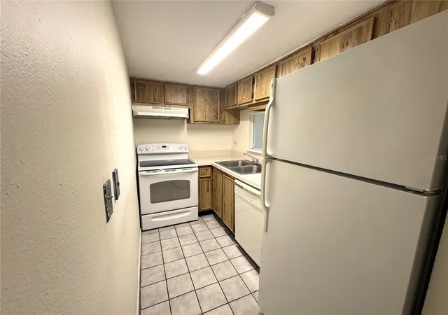 Photo 3 of Condo for sale at 7120 Waterside Dr #106, Tampa, FL 33617 | MLS# O6397405 | Listing updated on 2026-08-18