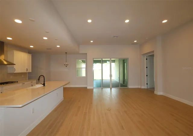 5th image of 3254 Wolf Lake Ave, Apopka, FL 32712 | MLS# O6398777