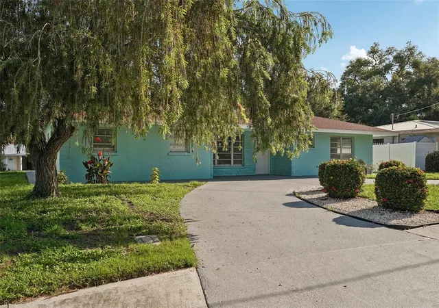 5th image of 1339 22Nd St, Sarasota, FL 34234 | MLS# TB8497340