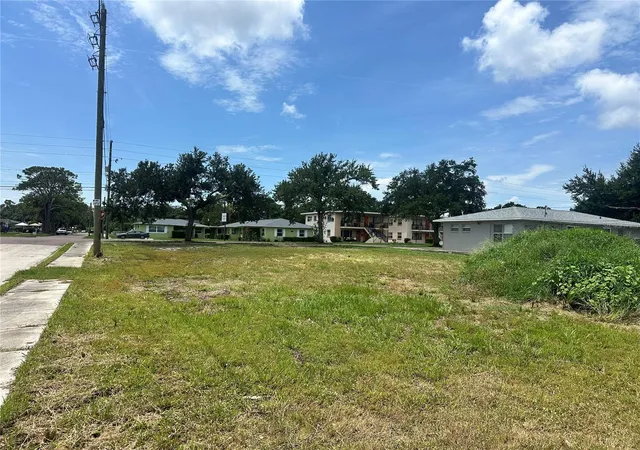 4th image of 801 22Nd Ave S, St Petersburg, FL 33704 | MLS# TB8498152