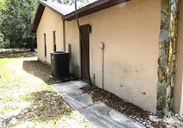 Photo 2 of Sale Pending at 5526 Cactus Cir, Spring Hill, FL 34606 | MLS# TB8499264 | Listing updated on 2026-09-02