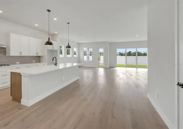 2nd image of 6823 Heron Meadow Dr, Sarasota, FL 34241 | MLS# TB8499636