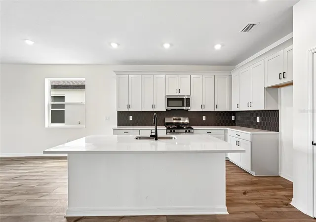 3rd image of 8712 Canard Cvs, Palmetto, FL 34221 | MLS# R4911090