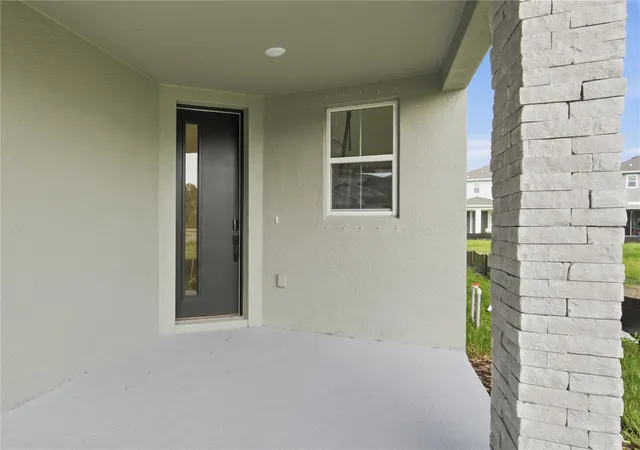 Photo 3 of Sale Pending at 5139 Spring Maiden Cir, Apollo Beach, FL 33572 | MLS# S5148327 | Listing updated on 2026-10-07