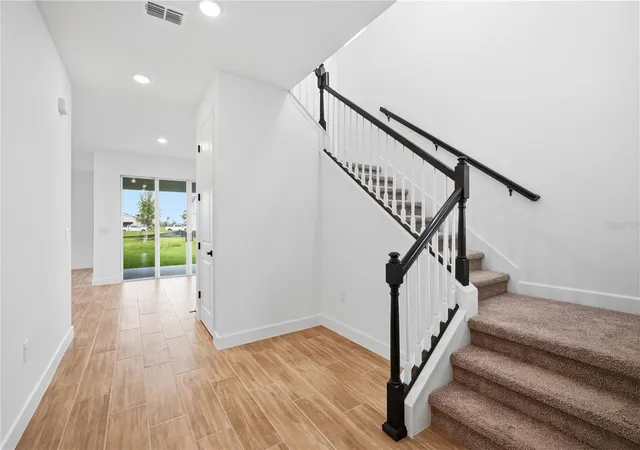 Photo 4 of Sale Pending at 5139 Spring Maiden Cir, Apollo Beach, FL 33572 | MLS# S5148327 | Listing updated on 2026-10-07