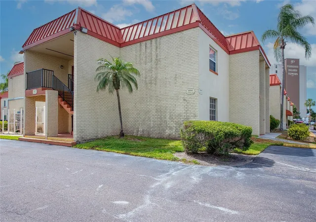 2nd image of 10365 Paradise Blvd #9, Treasure Island, FL 33706 | MLS# TB8501562