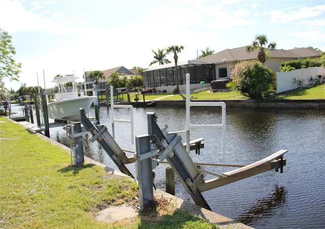 4th image of 2824 Shannon Dr, Punta Gorda, FL 33950 | MLS# A4691397