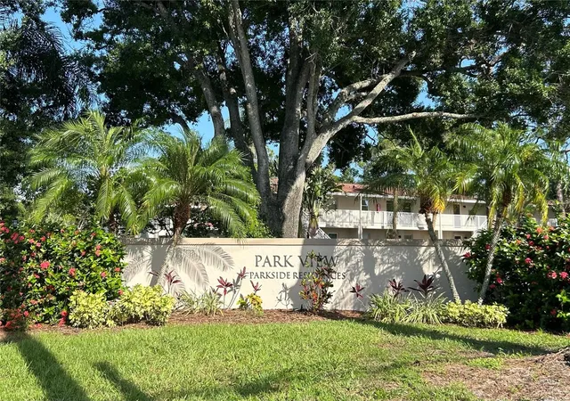 3rd image of 972 La Costa Cir #3, Sarasota, FL 34237 | MLS# A4691419