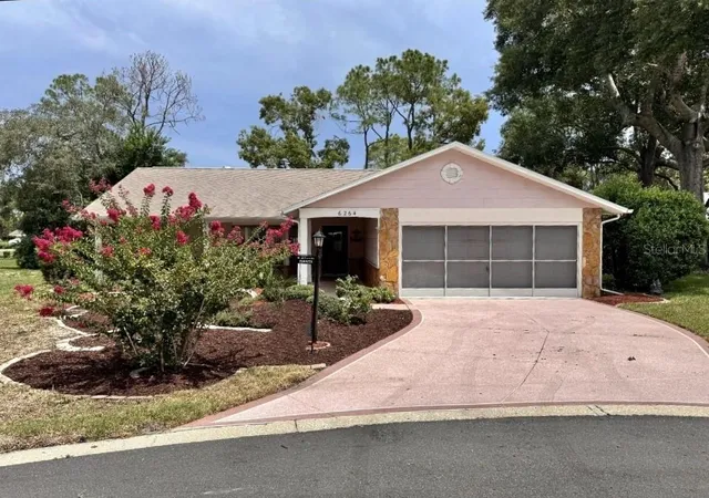 Photo 1 of Single family home for sale at 6264 Darien Way, Spring Hill, FL 34606 | MLS# W7885298 | Listing updated on 2026-09-21