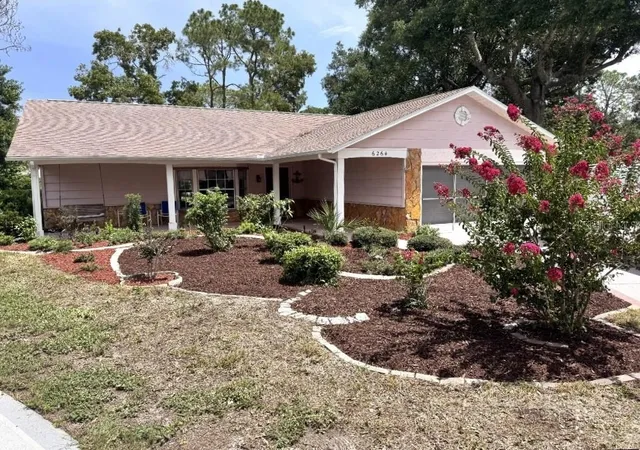 Photo 2 of Single family home for sale at 6264 Darien Way, Spring Hill, FL 34606 | MLS# W7885298 | Listing updated on 2026-09-21