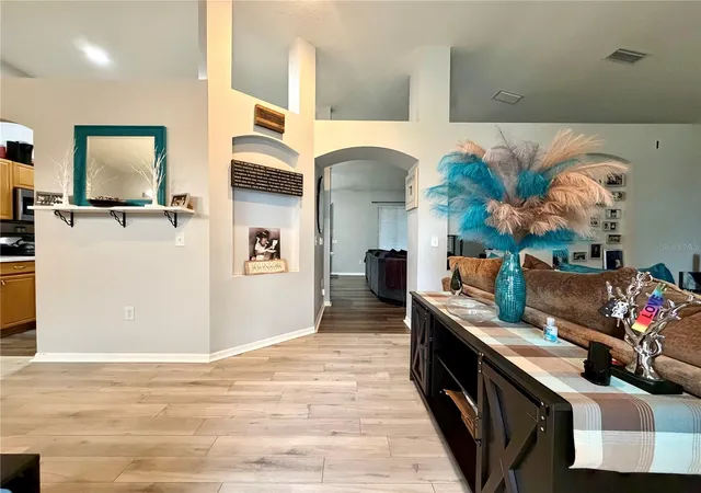 3rd image of 4303 Orange Ridge Ct, Valrico, FL 33596 | MLS# TB8506230