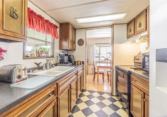 Photo 3 of Manufactured home for sale at 37544 Attica Ave, Zephyrhills, FL 33542 | MLS# TB8507082 | Listing updated on 2026-08-29