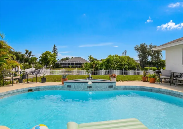 Photo 2 of Single family home for sale at 257 Bunker Rd, Rotonda West, FL 33947 | MLS# TB8507227 | Listing updated on 2026-08-31
