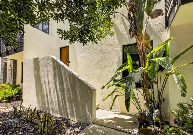 Townhouse for sale at 2511 N Grady Ave #78, TAMPA, FL 33607 | MLS# TB8507561