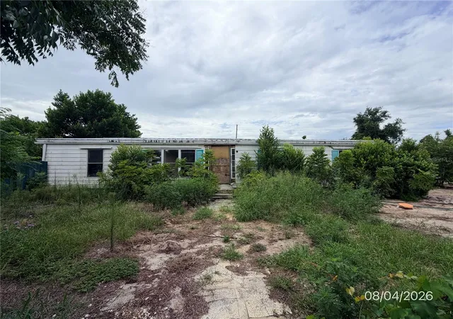 1st image of 12024 Lakeview Dr, Leesburg, FL 34788 | MLS# G5112415