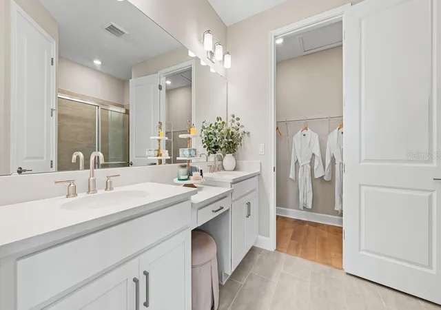 4th image of 13300 Santini Cir, Englewood, FL 34223 | MLS# A4693995