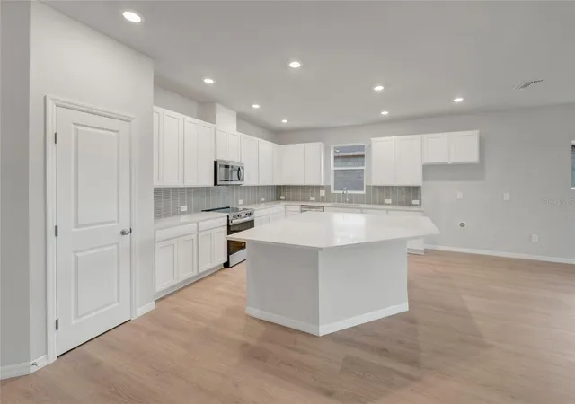 2nd image of 3624 Jons Lakeview St, Plant City, FL 33566 | MLS# TB8510233