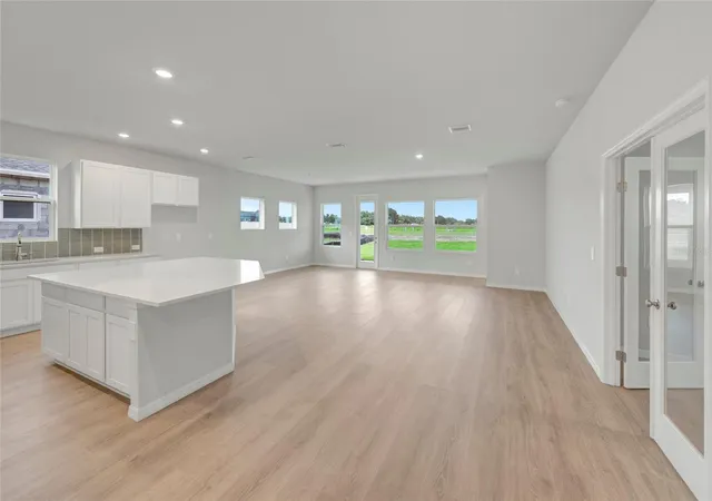 5th image of 3624 Jons Lakeview St, Plant City, FL 33566 | MLS# TB8510233